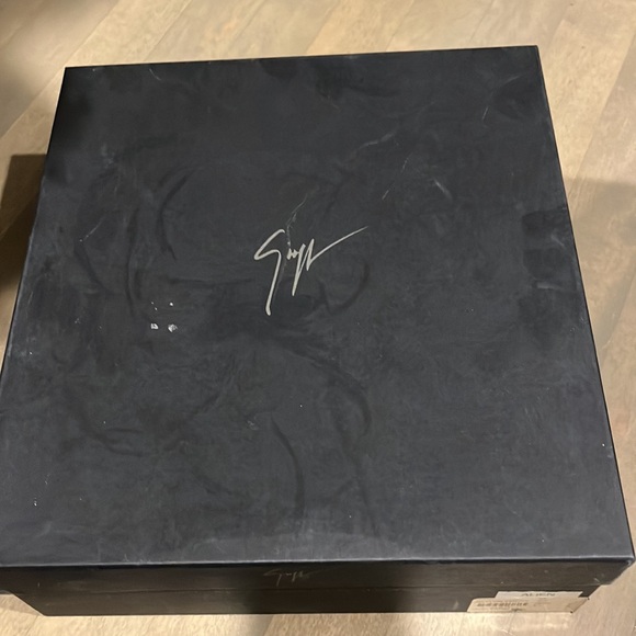 Giuseppe zinotti black suede lace up heels - Picture 3 of 3